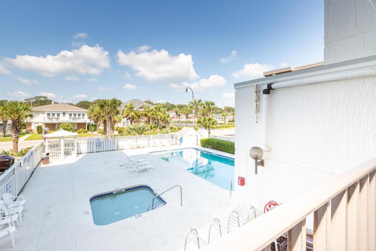 Ocean Towers Resort Atlantic Beach Экстерьер фото